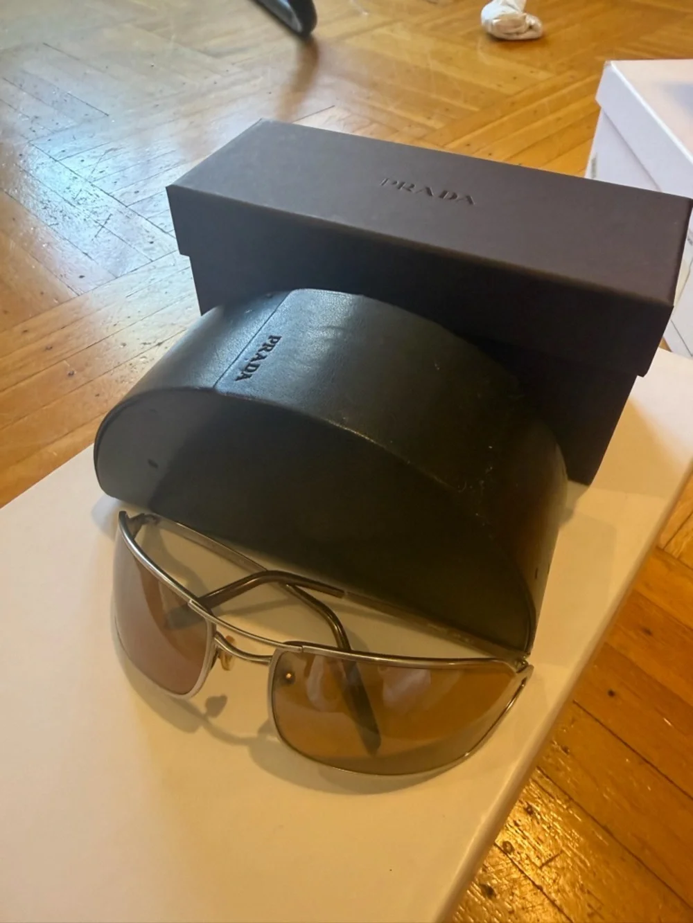 Vintage Prada sunglasses - Picture 4 of 4